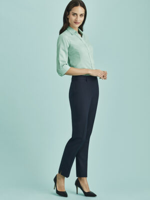 Womens Cool Stretch Slim Leg Pant